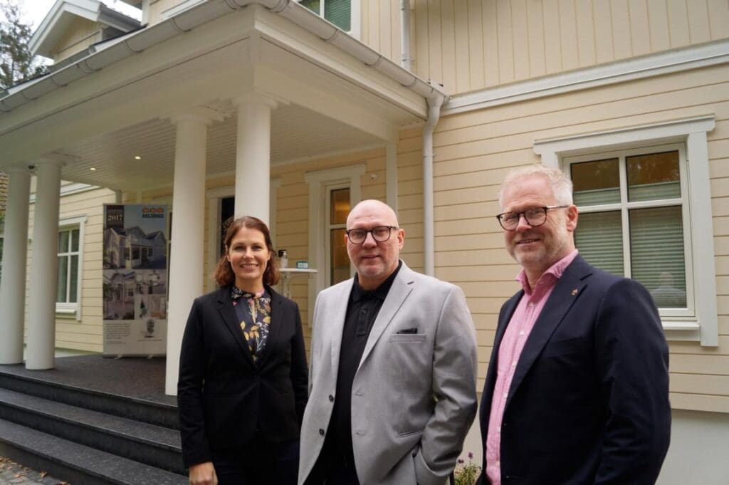 Frida Scherdén, Daniel Erkenborn und Jari Saari von Eksjöhus | 60 Jahre Eksjöhus in Deutschland