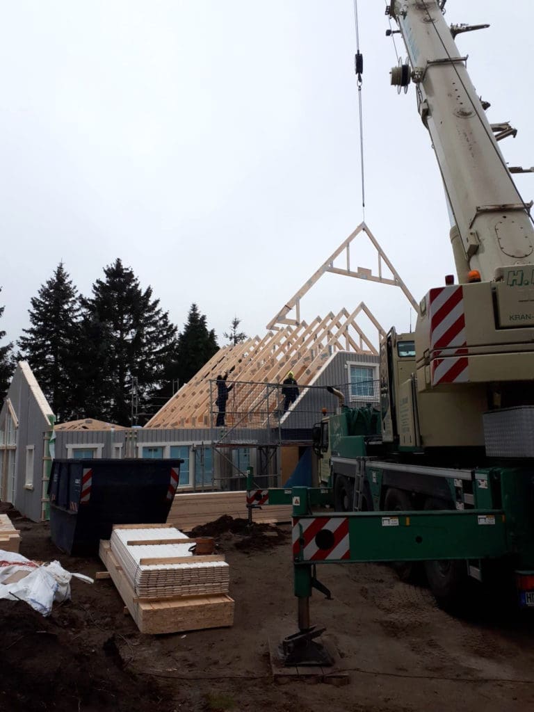 Hausmodell Södergården von Eksjöhus wird in Güstrow aufgebaut