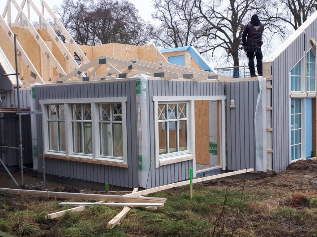 Haus Södergården von Eksjöhus im Aufbau in Güstrow