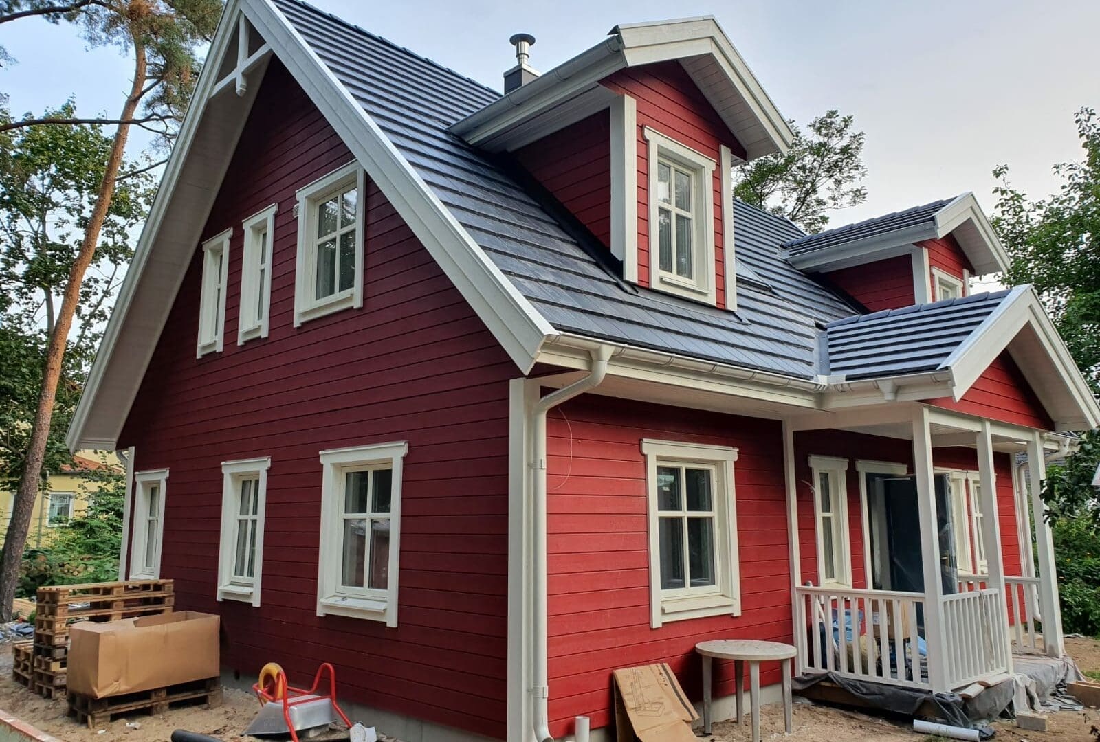 Rotes Knutstorp-Haus von Eksjöhus - klassisches Schwedenhaus