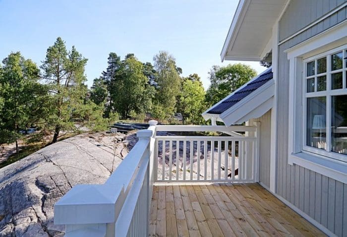 Wichtig, um lange Freude am Haus zu haben: Fassade, Türen und Fenster pflegen und in regelmäßigen Abständen warten