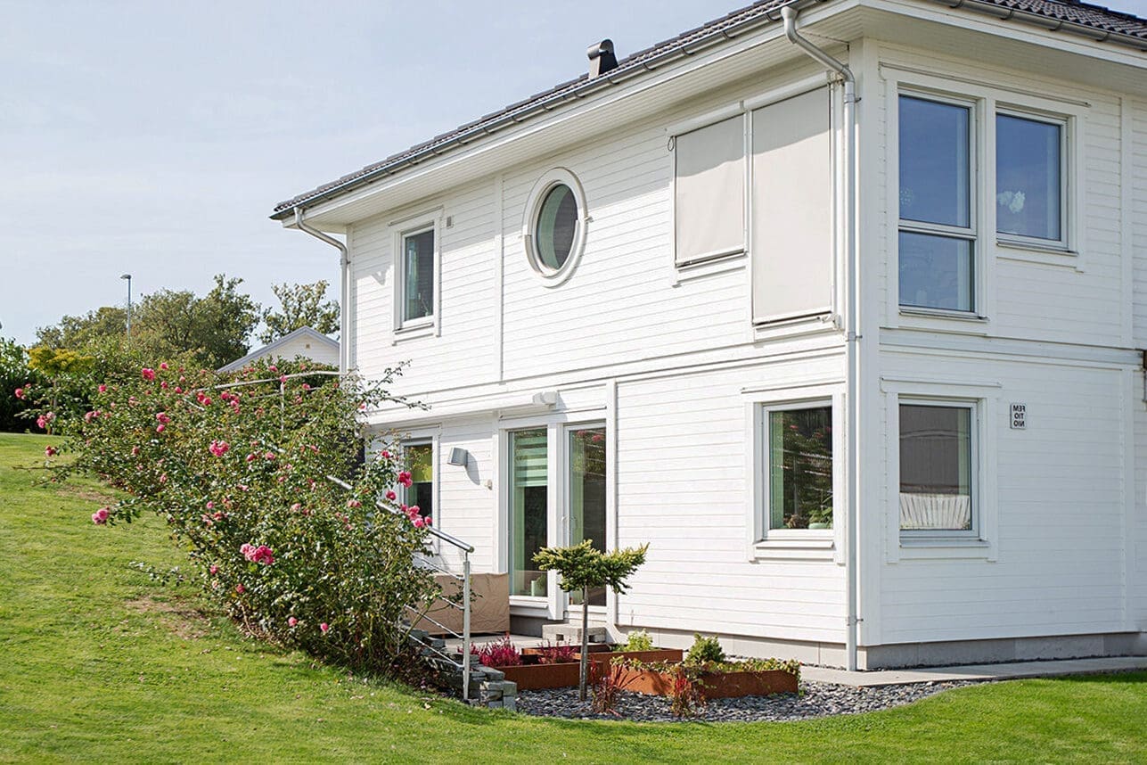 Vertikalmarkise an Haus von Eksjöhus