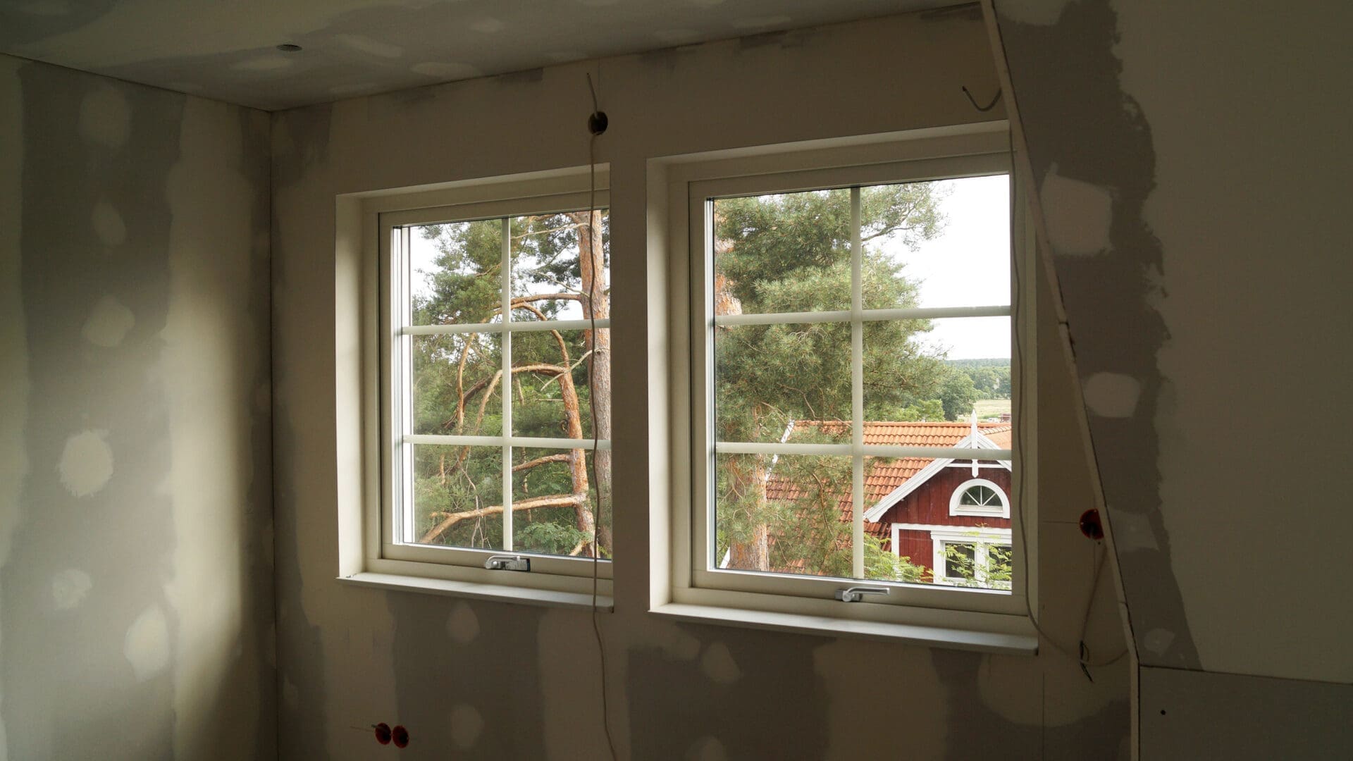 Eksjöhus-Musterhaus: Ausblick aus schwedischen Fenstern