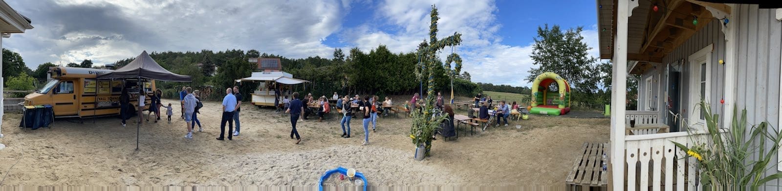 Mittsommerfest rund um das Musterhaus der FHB Fläming Haus Bau GmbH in Trebbin-Glau